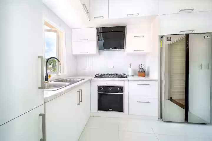2BR Marina Apt J13