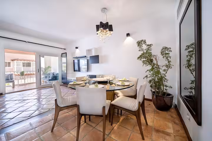 2BR Marina Apt J13