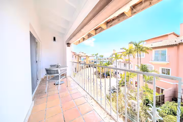 La Marina surroundings at 2BR Marina Apt J13