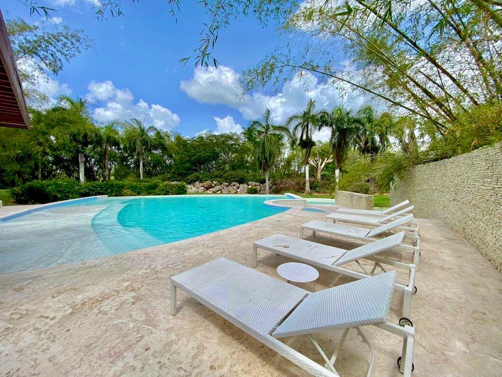 2BR Los Altos Apt B