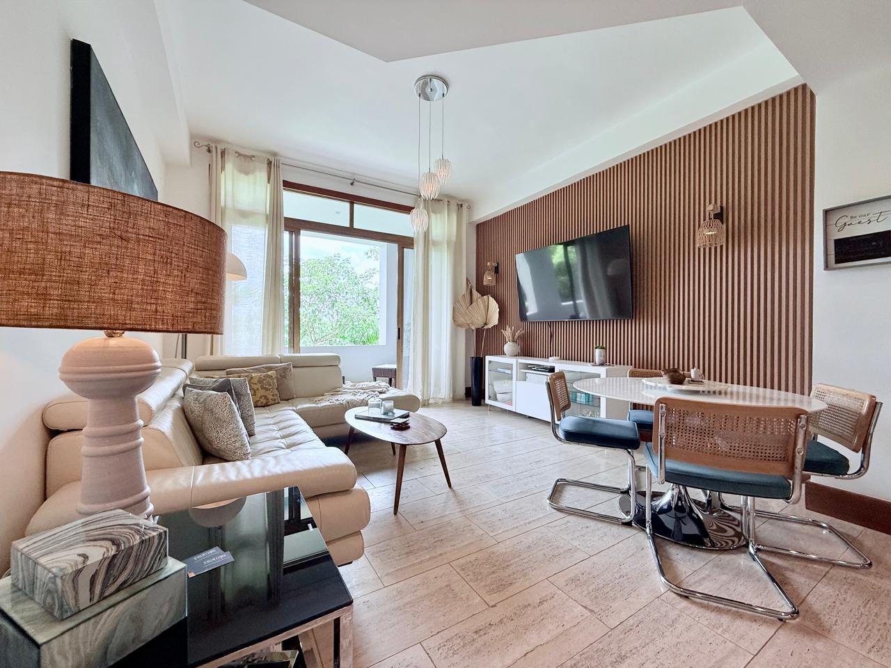 Los Altos 2BR