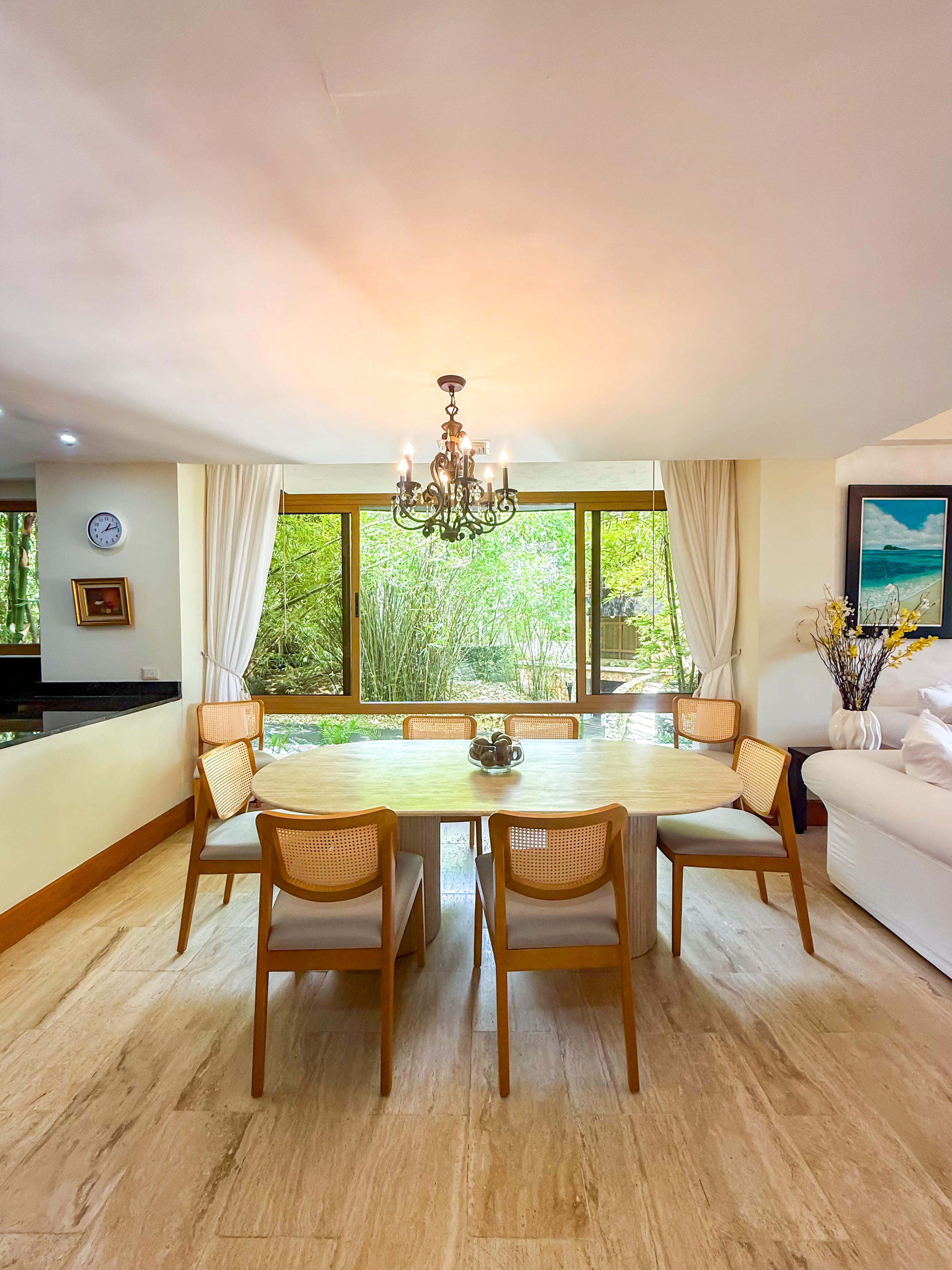3BR Los Altos Apartment — Dining