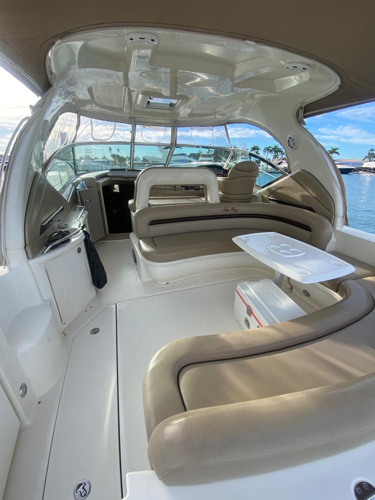 Sea Ray 44 photo two