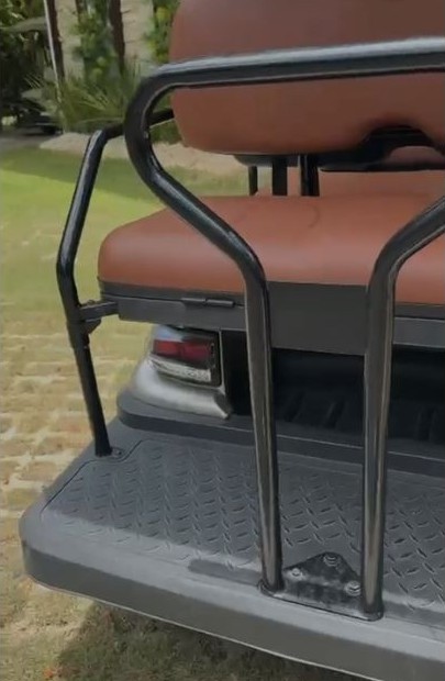 Six-passenger golf cart rear seating