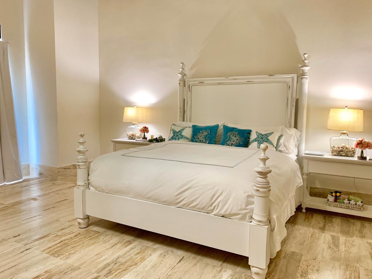 Master suite at the 7BR Las Lomas Villa