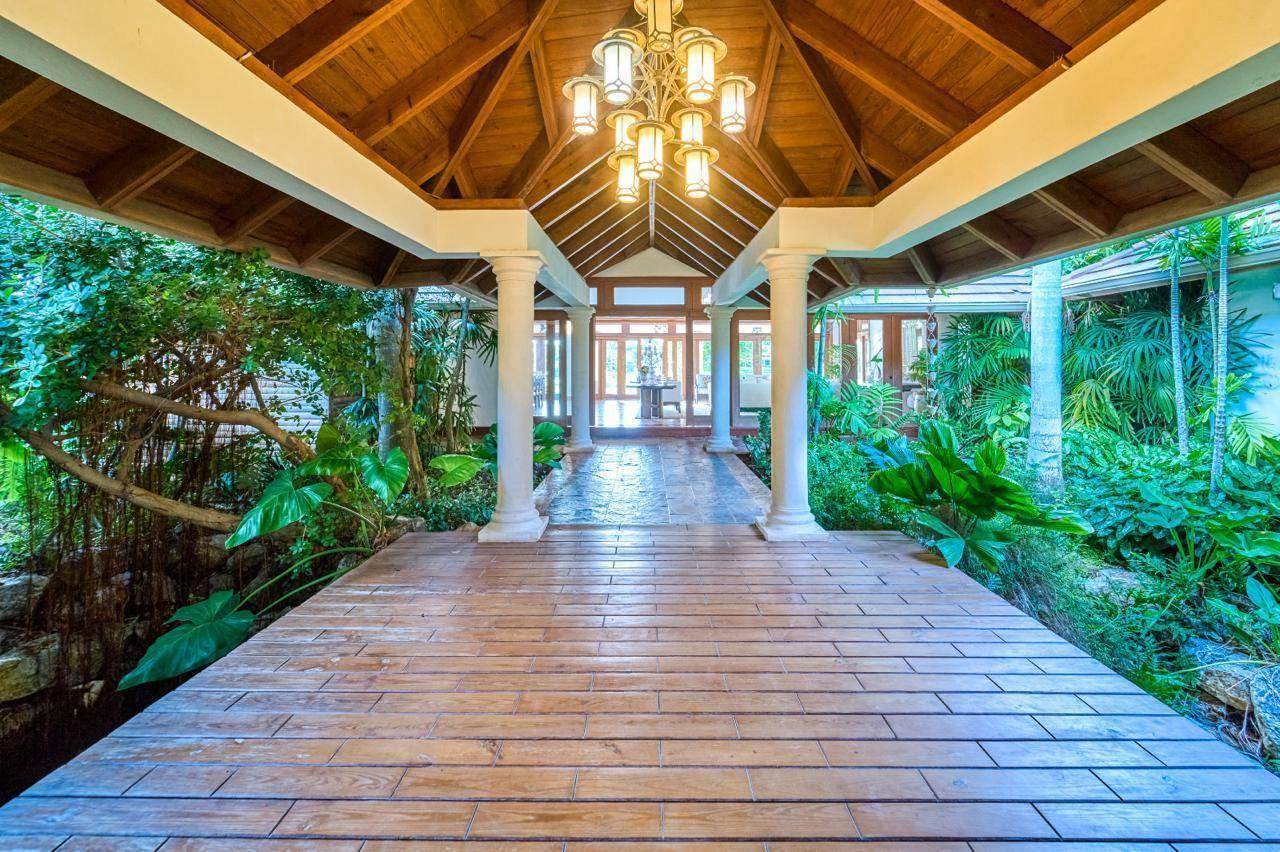 Entrance pavilion walkway at 5BR Las Palmas Tropical Estate