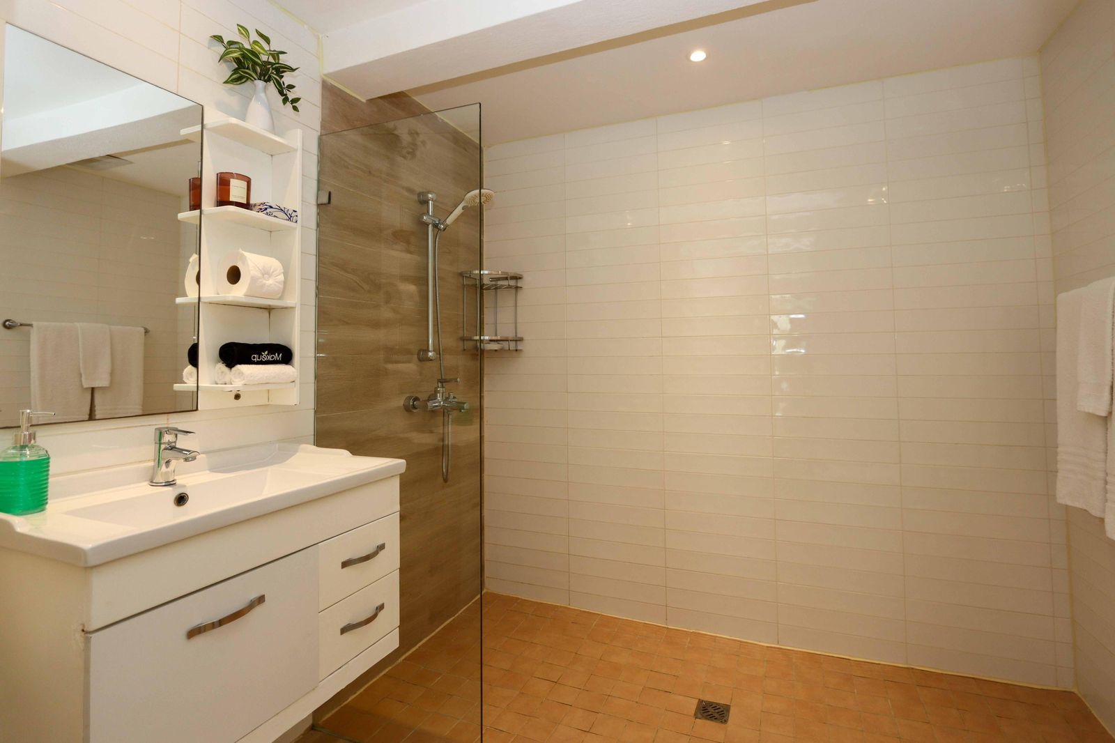2BR Los Altos Apt 3102 — Exterior