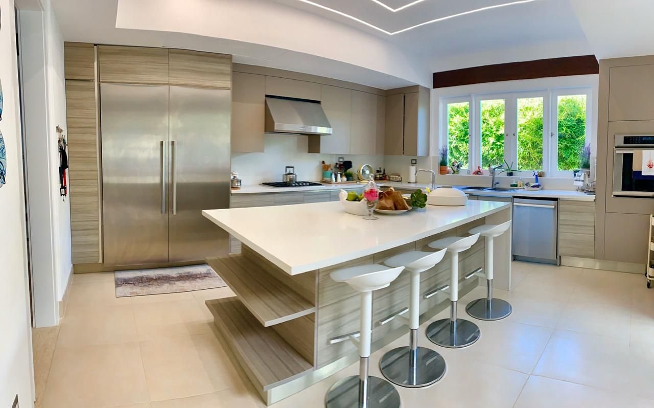 Los Lagos kitchen