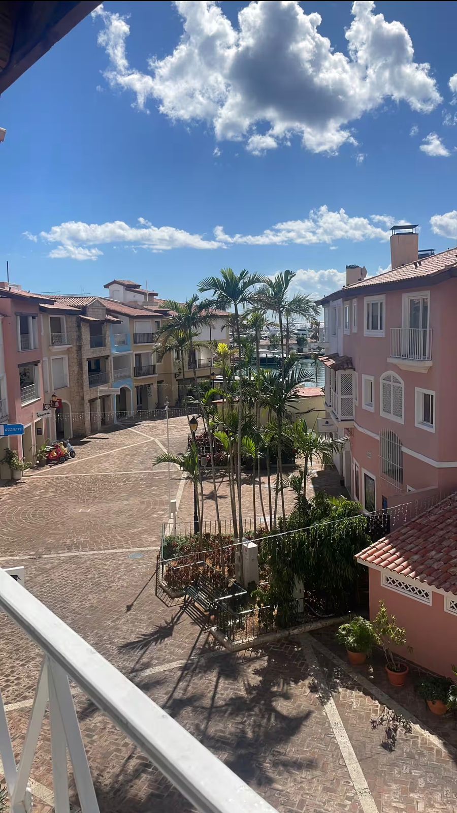 4BR Marina