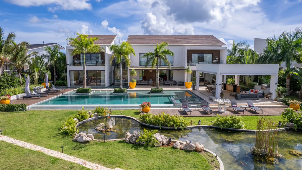 5BR Vista Lagos Private Estate villa